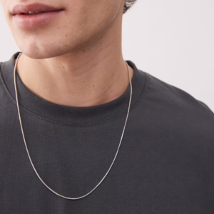 colar-bravelia-em-aco-inox-com-elo-fino-de-rabo-de-rato-detalhe