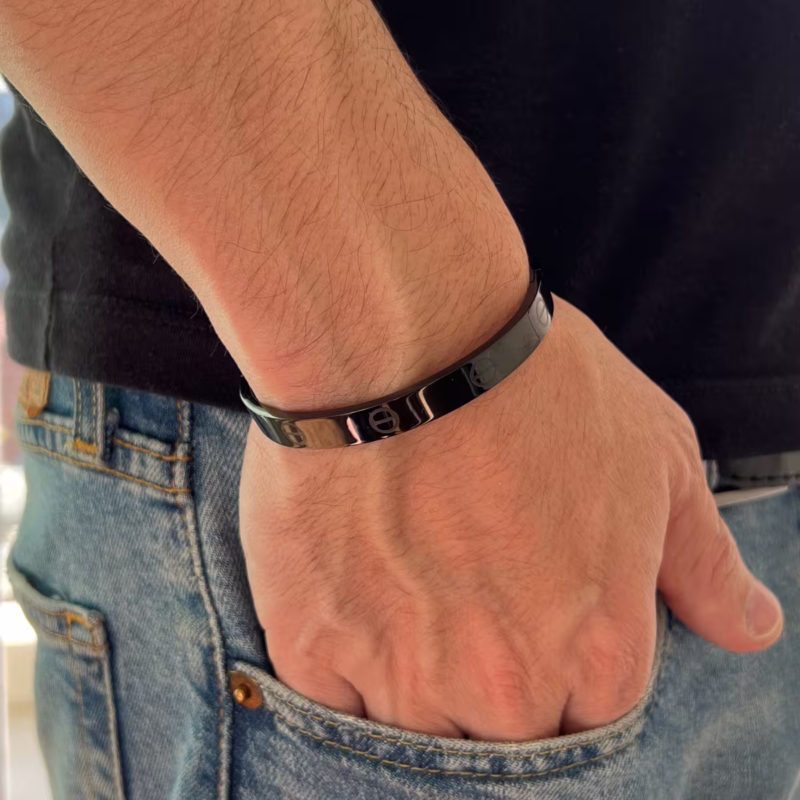 bracelete-velluto-em-aco-inox-preto-detalhe