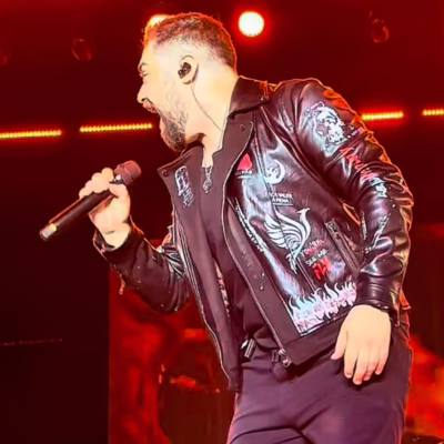 bruno-faglioni-da-banda-rosa-de-saron-com-colar-fenix-4men