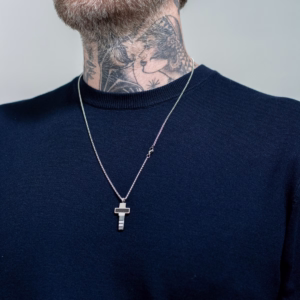 colar-celestia-cruz-em-aco-inox-prata