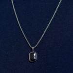 colar-syrex-em-aco-inox-com-pedra-preta-detalhe