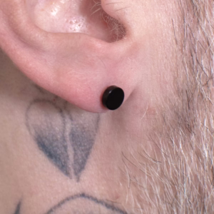 par-de-brincos-brivon-em-aco-inox-preto-detalhe