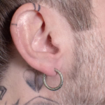 par-de-brincos-cyclo-martelado-em-aco-inox-prata