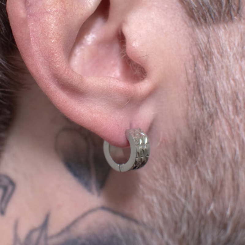 par-de-brincos-lunor-argola-em-aco-inox-prata par-de-brincos-lunor-argola-em-aco-inox-prata