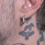 par-de-brincos-sefira-em-aco-inox-prata-detalhe