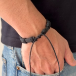 pulseira-hules-de-couro-preta-detalhe