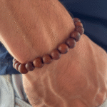 pulseira-vitanza-de-semente-de-acai-detalhe-marrom