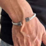 bracelete-fantin-em-aco-inox-ajustavel-detalhe