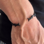 bracelete-le-brun-arame-farpado-preto-ajustavel-detalhe