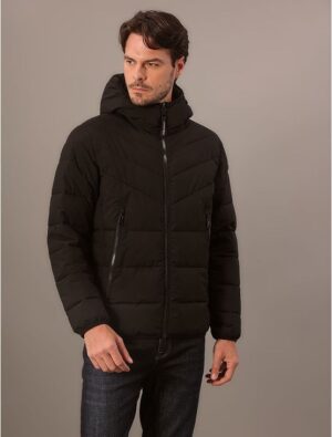 Jaqueta Masculina Matelassê Camuflada Calvin Klein - Preto Jaqueta Masculina Matelassê Camuflada Calvin Klein Preto